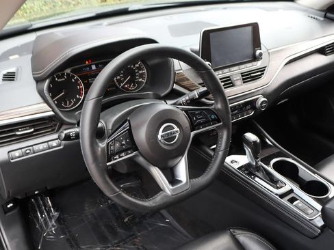Used 2022 Nissan Altima 2.5 SL FWD image 17