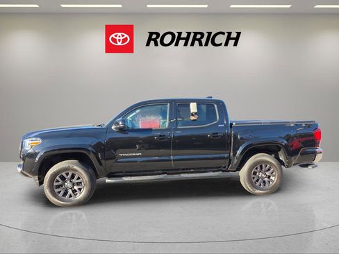 Used 2023 Toyota Tacoma SR5 image 2