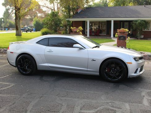 Used 2015 Chevrolet Camaro SS w/ RS Package image 33