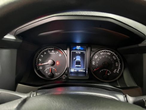 Used 2023 Toyota Tacoma SR AWD/4WD image 29
