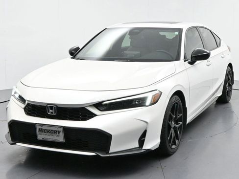 Used 2025 Honda Civic Sport image 3