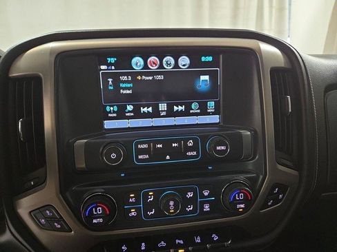 Used 2017 GMC Sierra 2500 Denali w/ Suspension Package, Off-Road AWD/4WD image 13