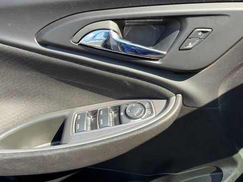 Used 2023 Chevrolet Malibu LT FWD image 30