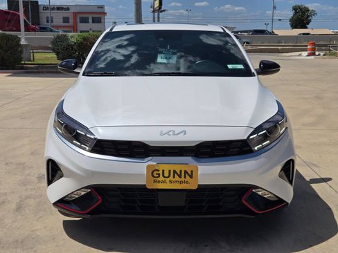 Used 2024 Kia Forte GT-Line w/ GT-Line Premium Package FWD image 2