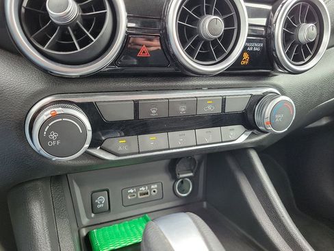 Used 2024 Nissan Sentra SV image 17