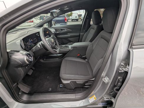 New 2026 Chevrolet Equinox EV LT image 35