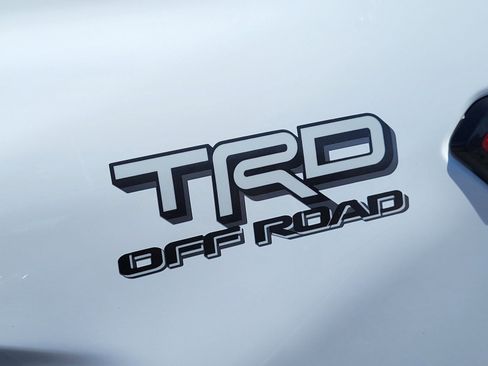 Used 2025 Toyota Tacoma TRD Off-Road image 13