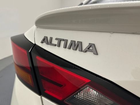 New 2026 Nissan Altima 2.5 SV w/ SV Special Edition Package AWD/4WD image 18