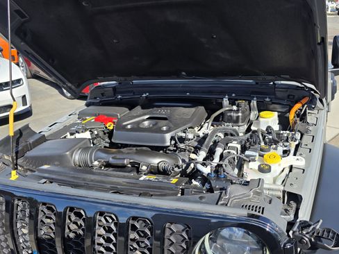 Certified 2023 Jeep Wrangler Unlimited image 21