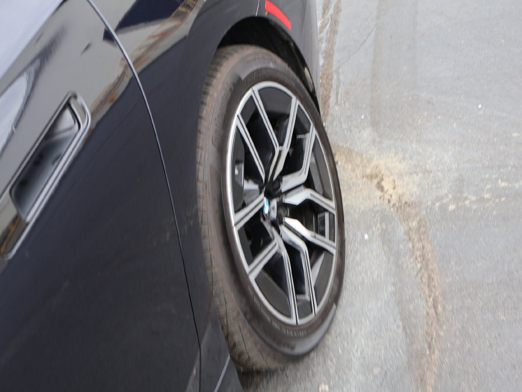 Certified 2026 BMW 740i xDrive AWD/4WD image 43