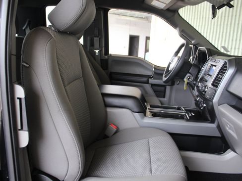 Used 2018 Ford F150 XLT AWD/4WD image 21