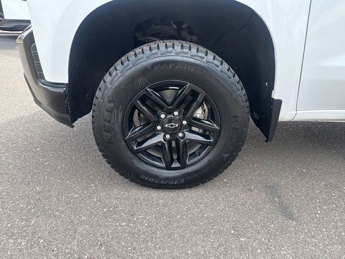 Used 2021 Chevrolet Silverado 1500 LT Trail Boss w/ Convenience Package II image 26
