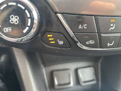 Used 2018 Chevrolet Cruze LT w/ Convenience Package image 13