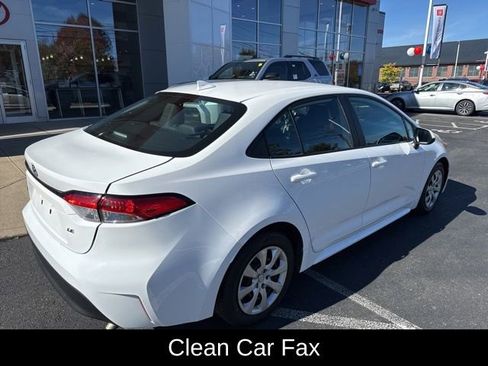 Certified 2023 Toyota Corolla LE image 9