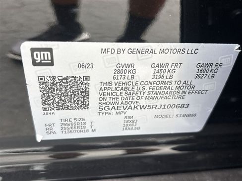 Used 2024 Buick Enclave Essence w/ LPO, Floor Liner Package AWD/4WD image 32