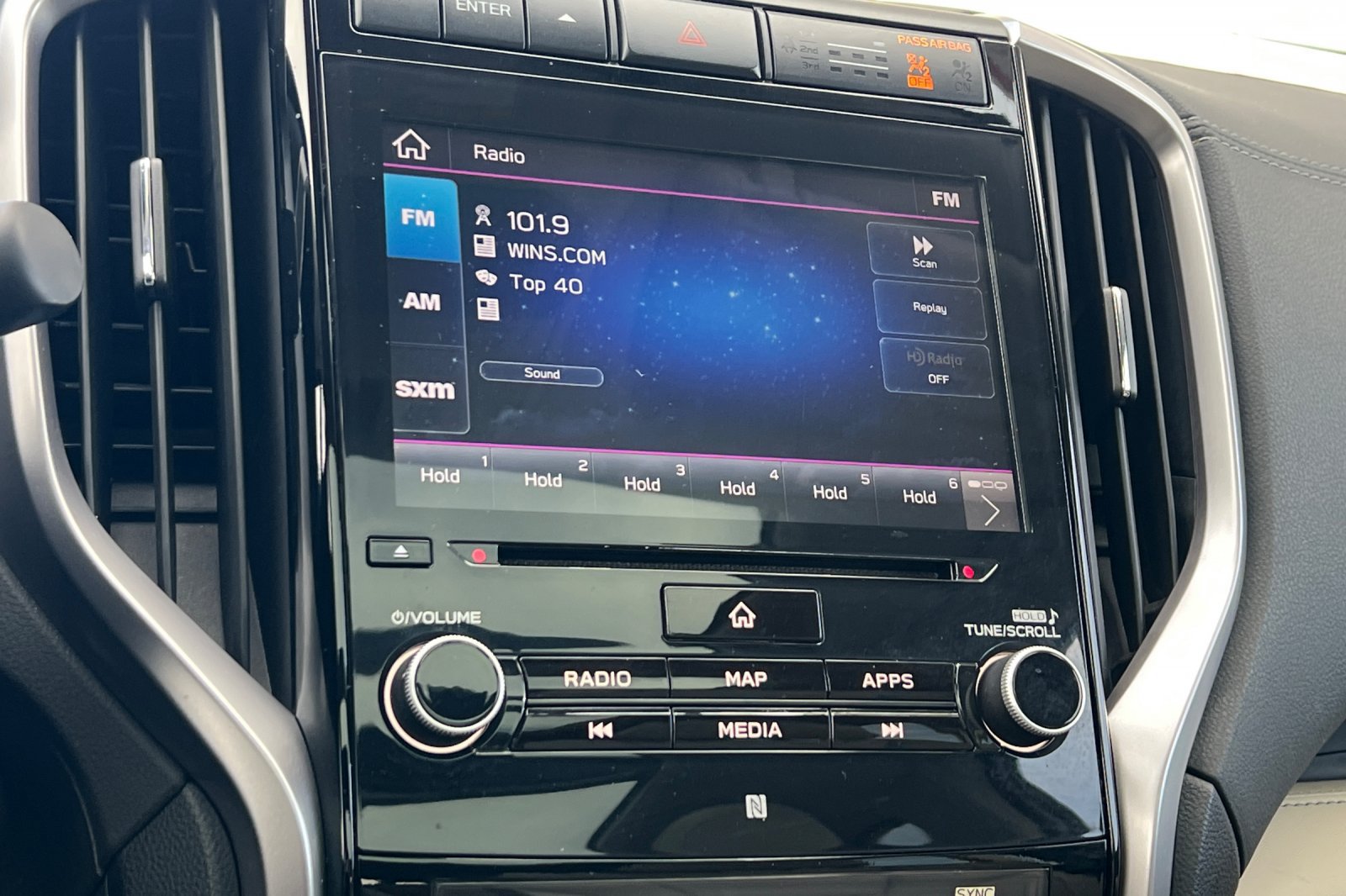 Used 2021 Subaru Ascent Limited w/ Technology Package AWD/4WD image 18