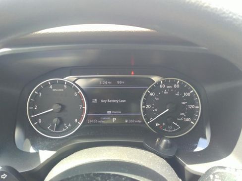Used 2023 Nissan Rogue SV FWD image 8