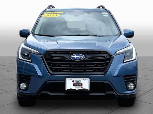 Certified 2023 Subaru Forester Premium AWD/4WD image 4