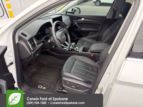 Used 2021 Audi Q5 2.0T Premium Plus w/ Premium Plus Package AWD/4WD image 16