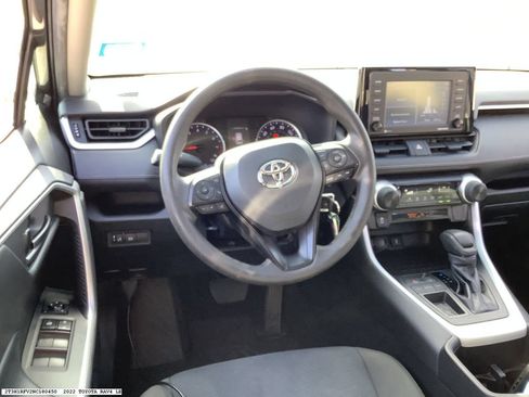 Used 2022 Toyota RAV4 LE FWD image 11