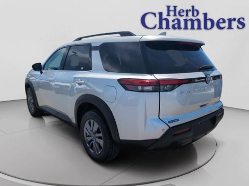 Used 2025 Nissan Pathfinder SV AWD/4WD image 3