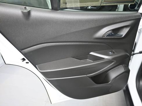 Used 2024 Chevrolet Trax LT w/ Driver Confidence Package image 24