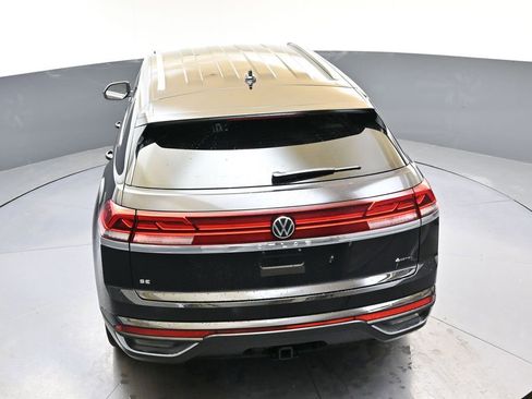 Certified 2025 Volkswagen Atlas Cross Sport SE image 39