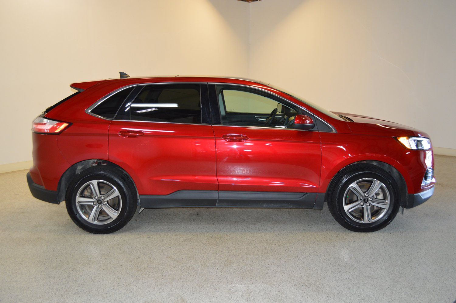 Used 2023 Ford Edge SEL w/ Convenience Package AWD/4WD image 2