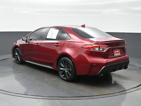 Used 2023 Toyota Corolla SE FWD image 4