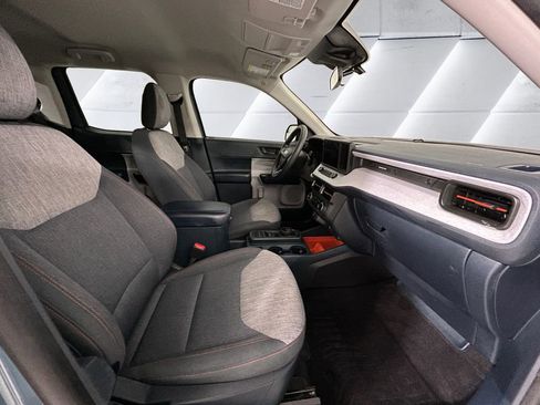 Used 2023 Ford Maverick XLT image 13