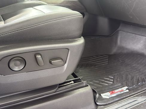 Used 2023 Chevrolet Silverado 1500 LTZ image 25