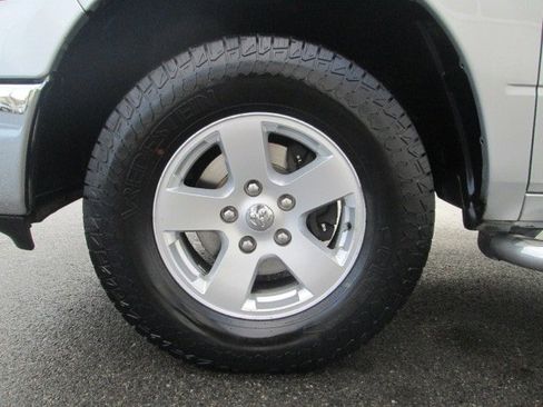 Used 2009 Dodge Ram 1500 Truck SLT image 9