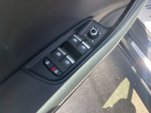 Used 2025 Audi Q7 3.0T Premium Plus AWD/4WD image 12
