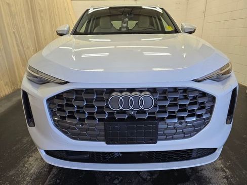 New 2025 Audi Q5 Prestige image 2