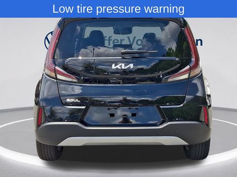Used 2025 Kia Soul LX w/ LX Technology Package FWD image 5