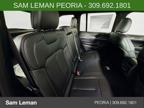 New 2025 Jeep Grand Cherokee Limited image 27