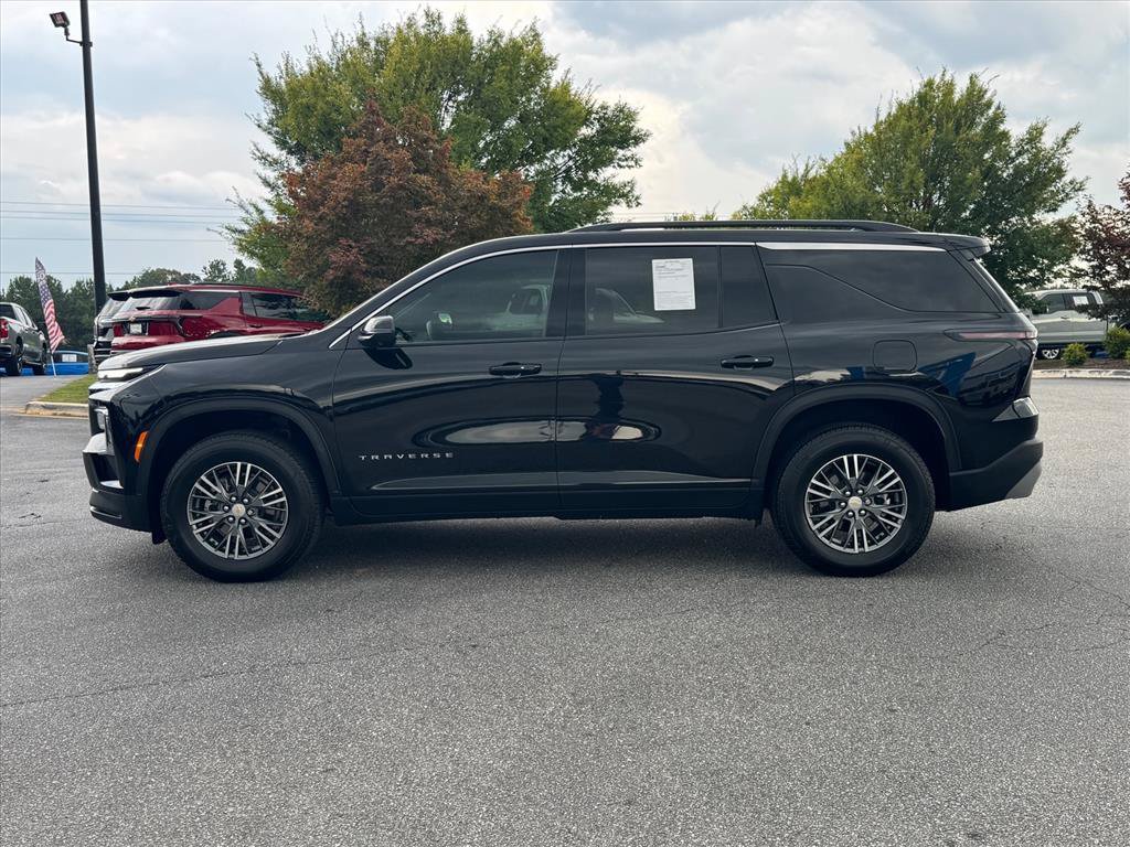 Used 2026 Chevrolet Traverse LT w/ Driver Confidence Package FWD image 6