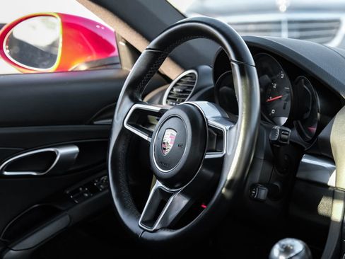 Used 2019 Porsche 718 Cayman image 12