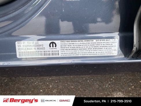 Used 2025 RAM 2500 Laramie AWD/4WD image 37