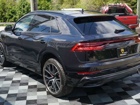 Used 2021 Audi Q8 Premium Plus w/ Premium Plus Package AWD/4WD image 9
