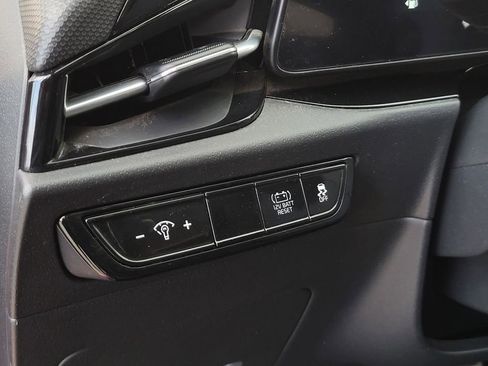 Used 2023 Kia Niro EX Touring image 21