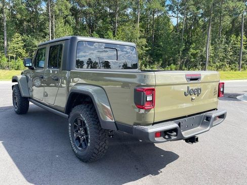 New 2025 Jeep Gladiator Willys image 34