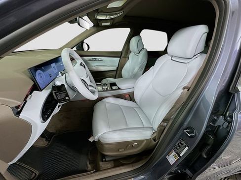 New 2026 Genesis GV70 2.5T Advanced AWD/4WD image 16
