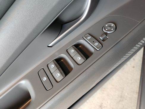 Used 2023 Hyundai Elantra SEL w/ Convenience Package FWD image 23