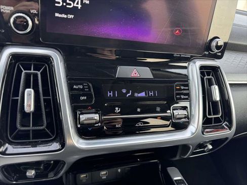 Used 2023 Kia Sorento SX image 22