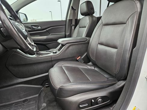 Used 2019 GMC Acadia SLT image 17