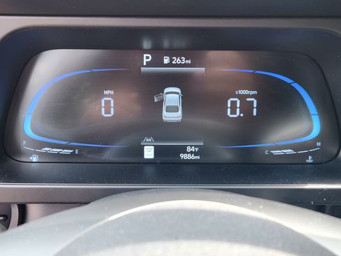 Certified 2025 Hyundai Elantra Sport FWD image 10