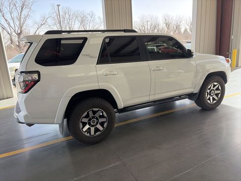 Used 2021 Toyota 4Runner TRD Off-Road Premium w/ Moonroof Package image 2