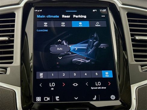 Certified 2024 Volvo XC90 B5 Core w/ Protection Package Premier image 16