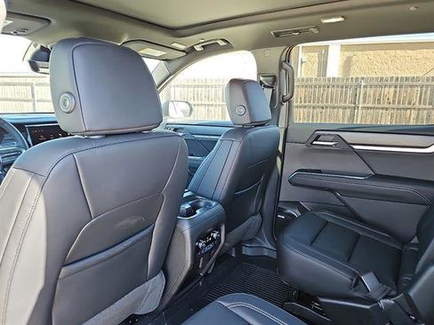 New 2026 GMC Acadia Elevation image 9